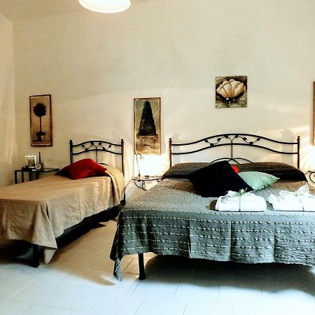 Centralissimo Nel Cuore Del Borgo Suvereto Luaran gambar