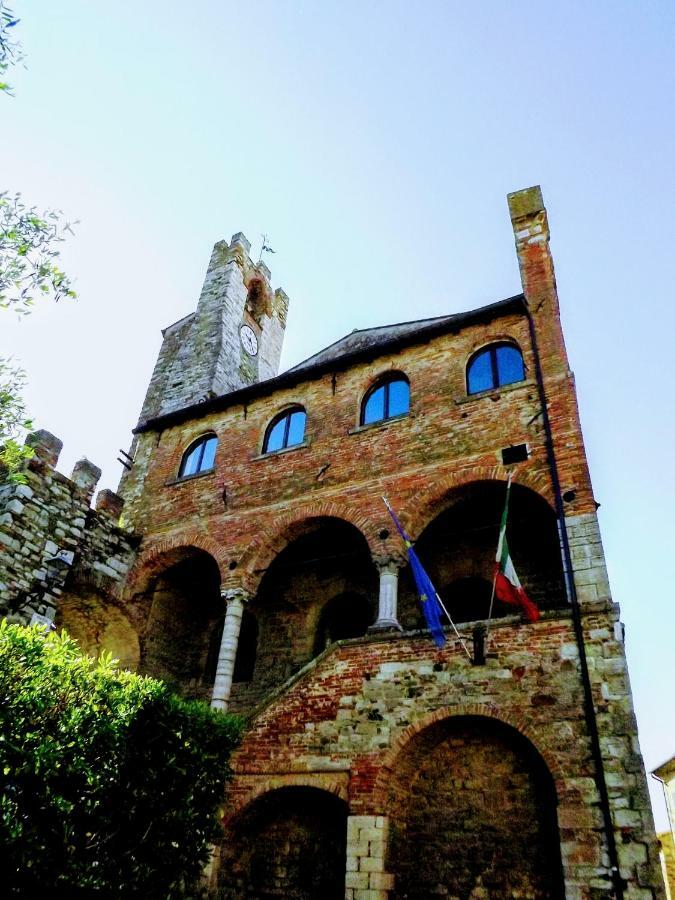 Centralissimo Nel Cuore Del Borgo Suvereto Luaran gambar