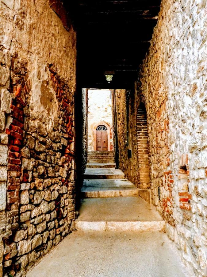 Centralissimo Nel Cuore Del Borgo Suvereto Luaran gambar