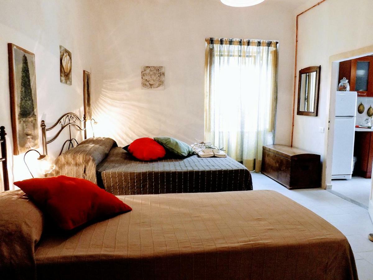 Centralissimo Nel Cuore Del Borgo Suvereto Luaran gambar