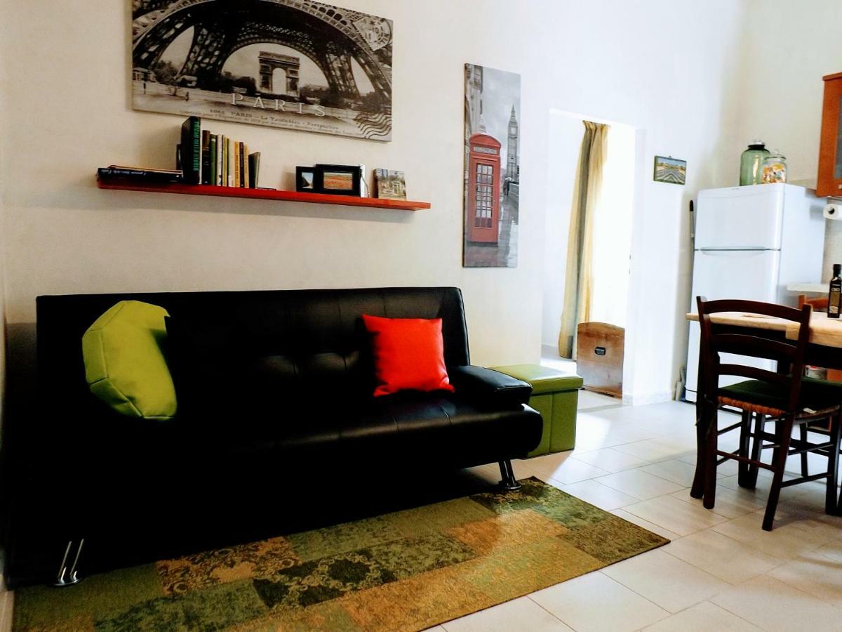 Centralissimo Nel Cuore Del Borgo Suvereto Luaran gambar